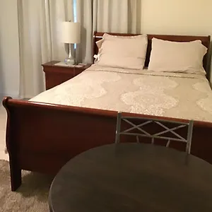 Apartment Hills Royale -ironshore